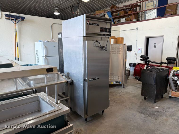 (2) Refrigerators - photo 3