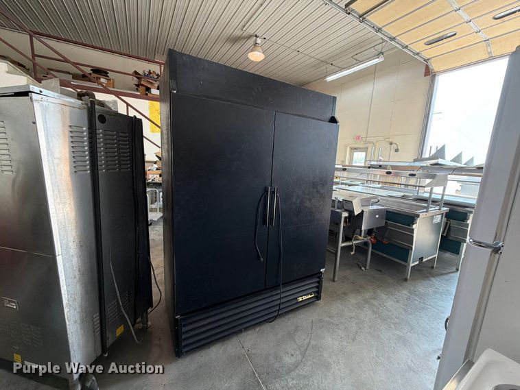 (2) Refrigerators - photo 5
