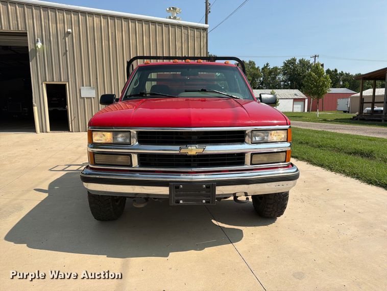 1996 Chevrolet K2500 Flatbed Pickup Truck - photo 2
