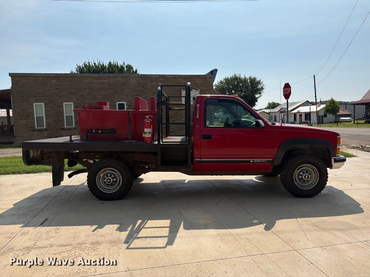 1996 Chevrolet K2500 Flatbed Pickup Truck - photo 4