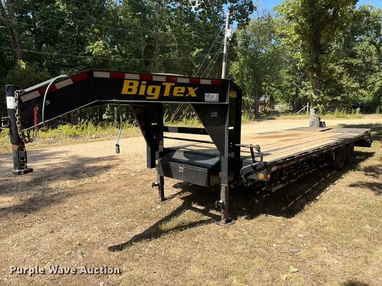 2022 Big Tex 14GN-20BK+5MR Equipment Trailer