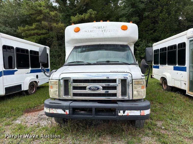 2010 Starcraft Starlite Shuttle Bus - photo 2