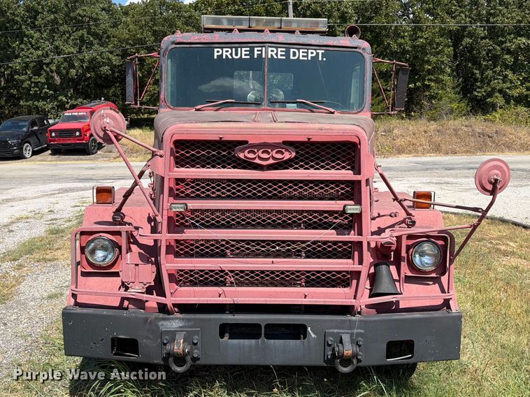 1983 AM General M915-A1 Water Truck - photo 2