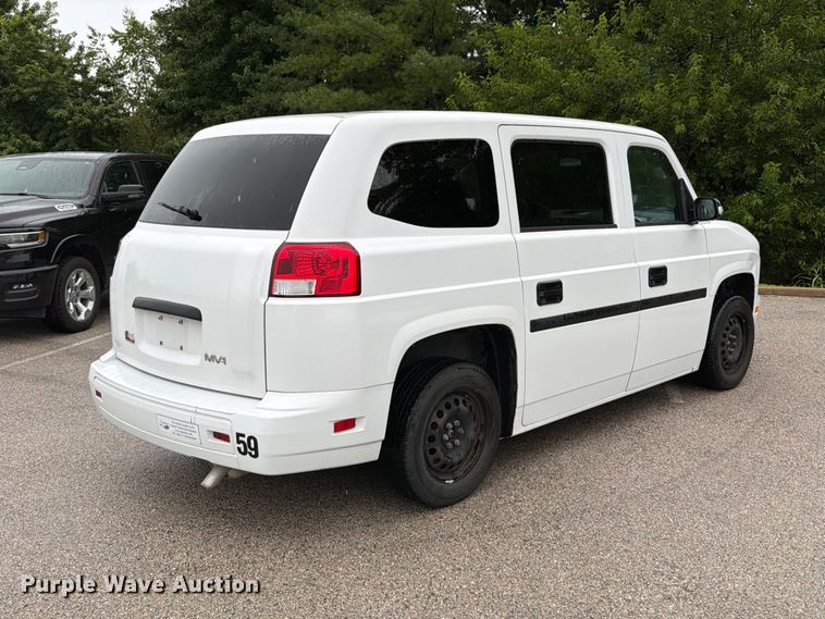 2016 Am General MV-1 SUV - photo 5