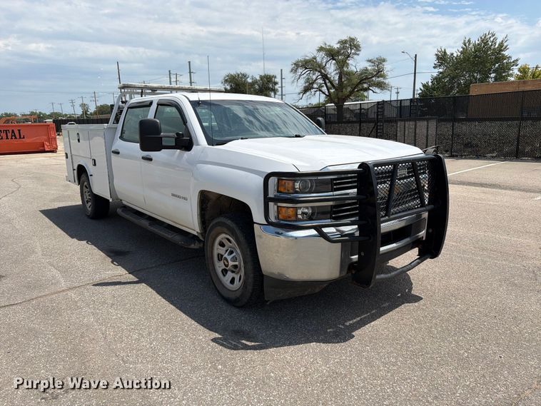 2015 Chevrolet Silverado 3500HD Crew Cab Utility Bed Pickup Truck - photo 3