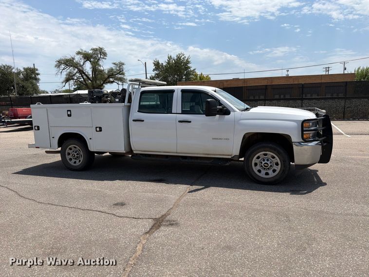 2015 Chevrolet Silverado 3500HD Crew Cab Utility Bed Pickup Truck - photo 4
