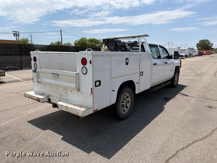2015 Chevrolet Silverado 3500HD Crew Cab Utility Bed Pickup Truck - photo 5