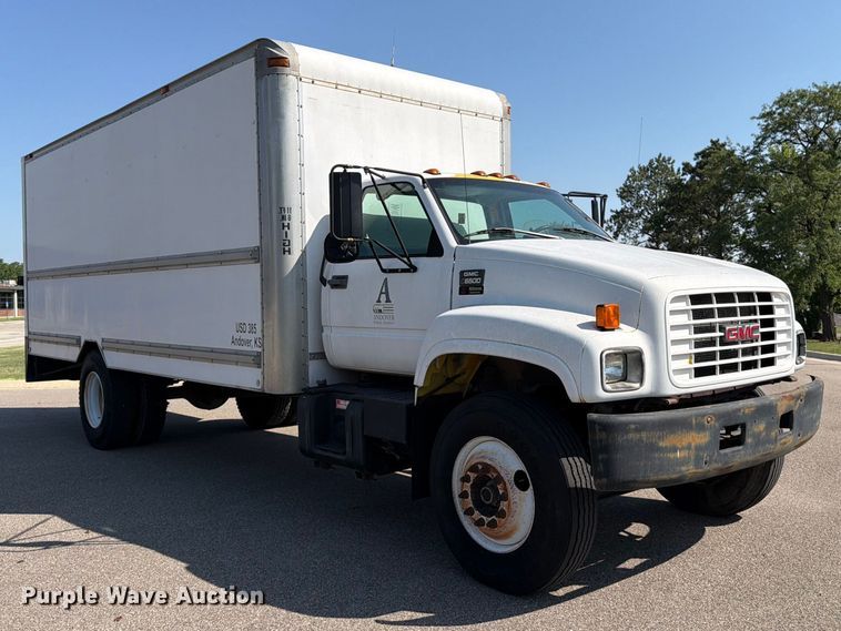 1998 GMC C6500 Box Truck - photo 3