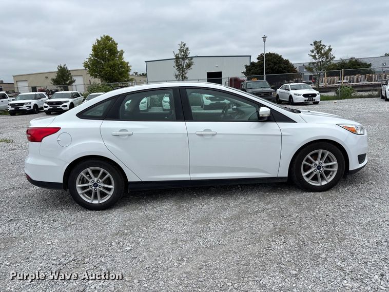 2017 Ford Focus - photo 4