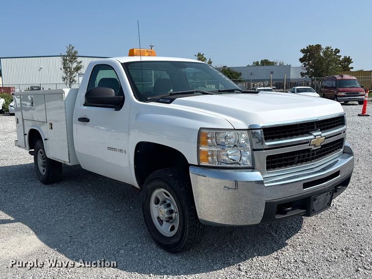2009 Chevrolet Silverado 2500HD Utility Bed Pickup Truck - photo 3