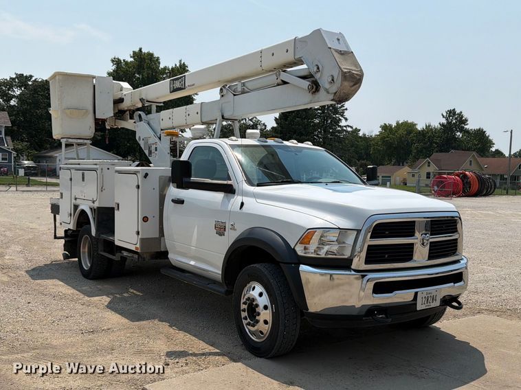 2012 Ram 5500 HD Bucket Truck - photo 3