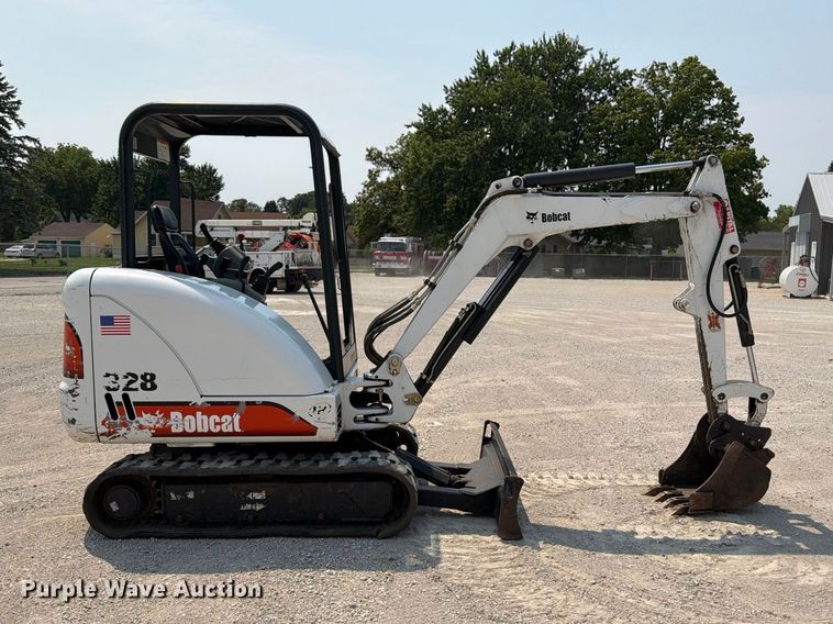 2002 Bobcat 328D Mini Excavator - photo 4
