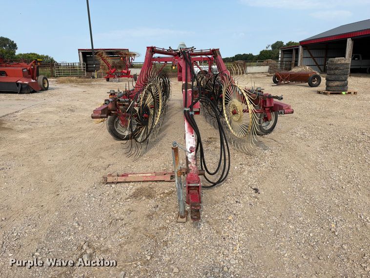 Case IH WRX301 Hay Rake - photo 2