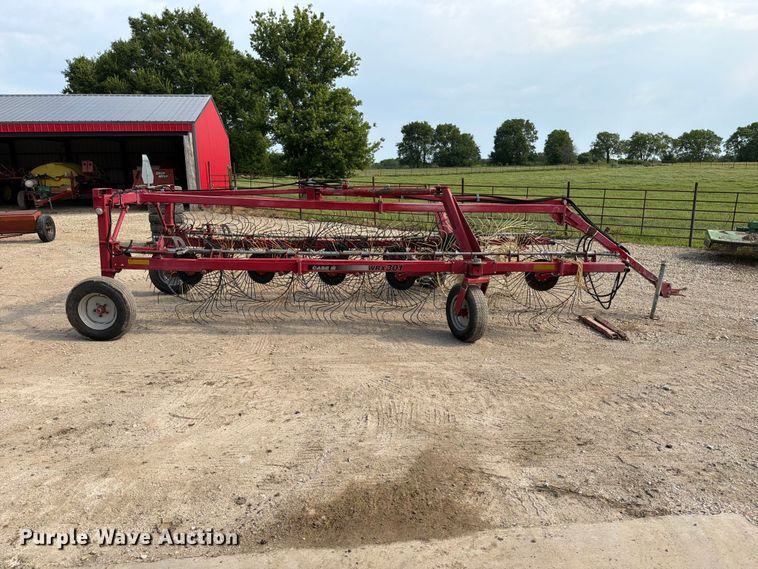 Case IH WRX301 Hay Rake - photo 4