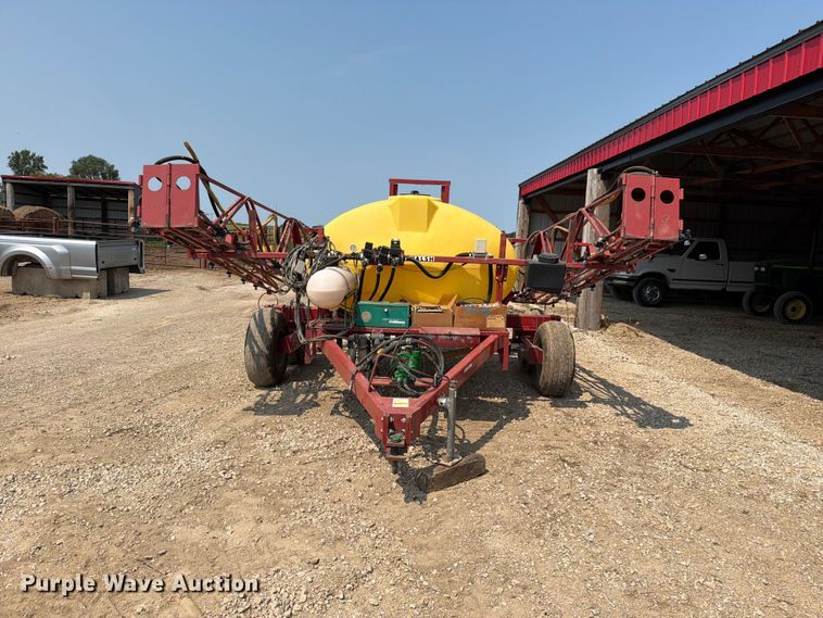 Miller St. Nazianz Walsh LP-1000 Sprayer Trailer - photo 2