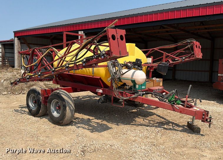 Miller St. Nazianz Walsh LP-1000 Sprayer Trailer - photo 3