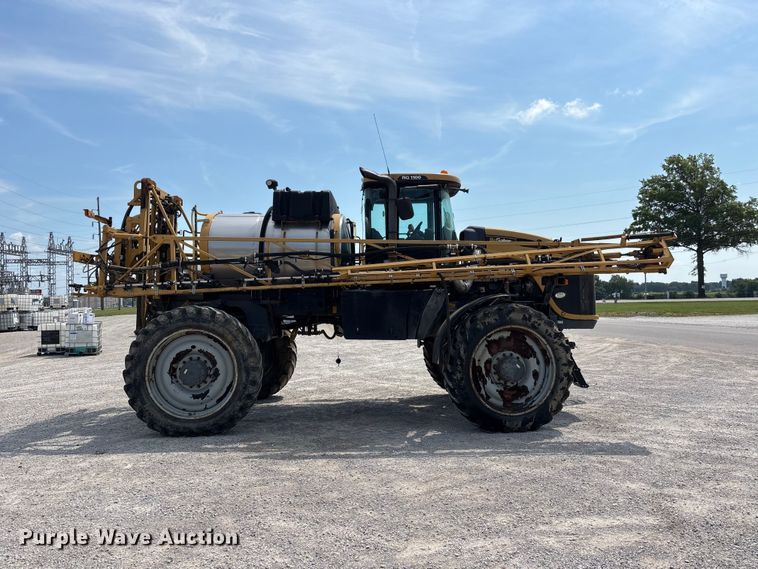 2014 Rogator RG1100 Sprayer - photo 4