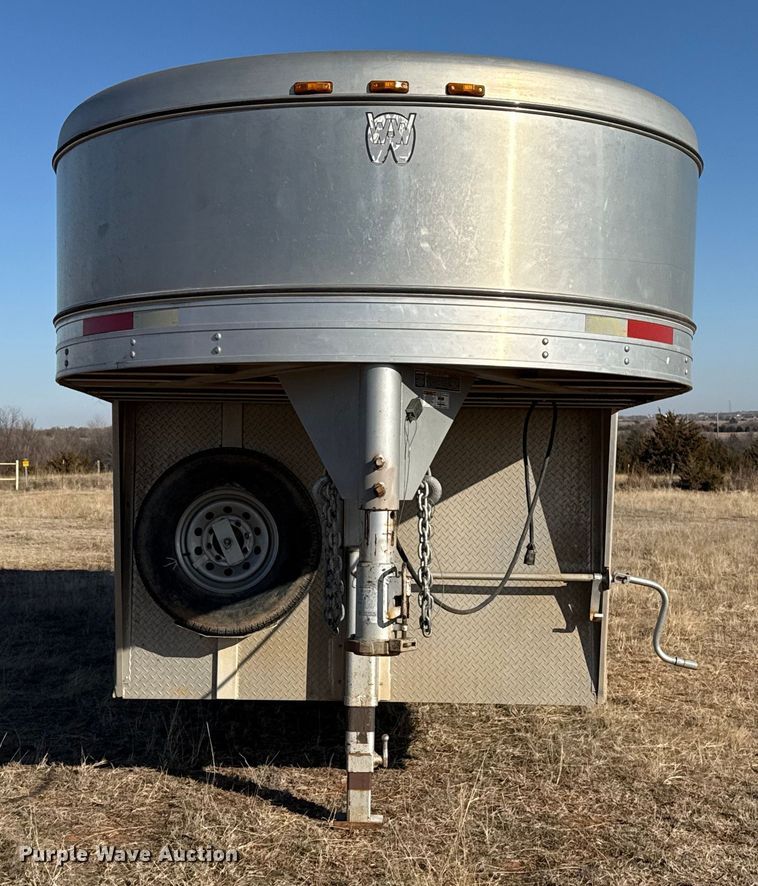 2013 W-W Livestock Trailer - photo 2