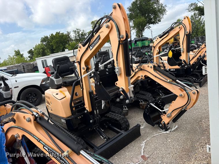 2024 Erie EM15 Mini Excavator - photo 3