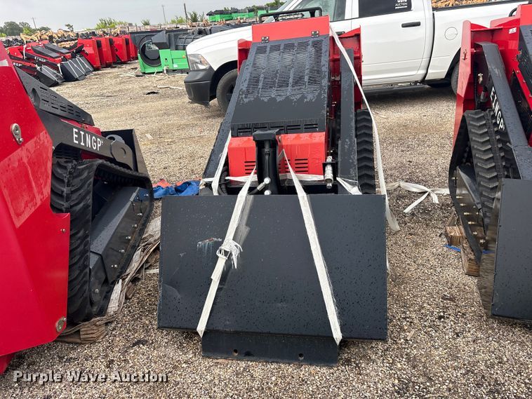 Erie SCL850 Compact Utility Loader - photo 2