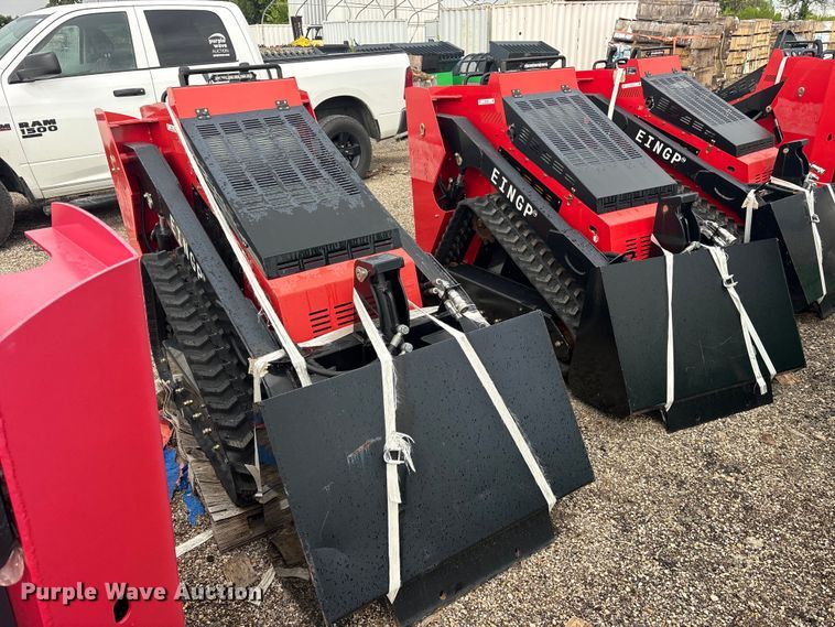 Erie SCL850 Compact Utility Loader - photo 3