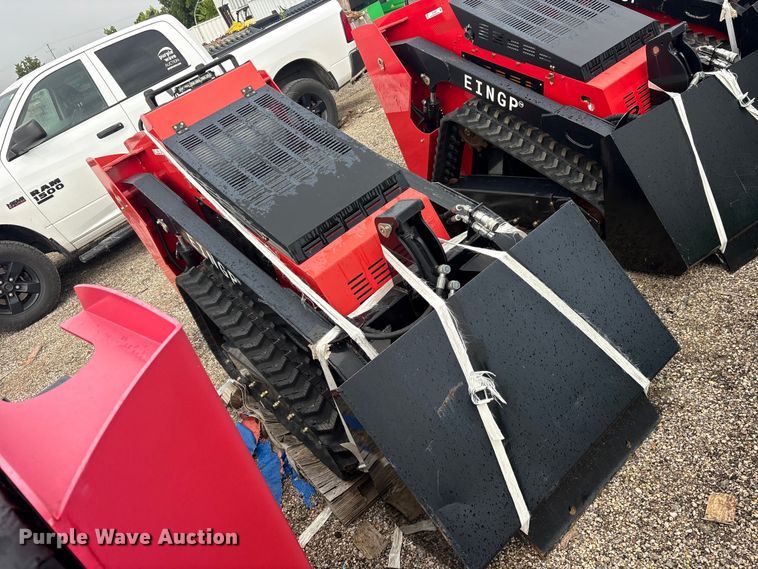 Erie SCL850 Compact Utility Loader - photo 4