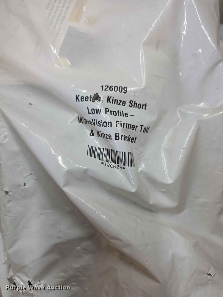 (14) Keeton, Kinze Short Low Profile WaveVision Firmer Tail And Kinze Brackets - photo 3