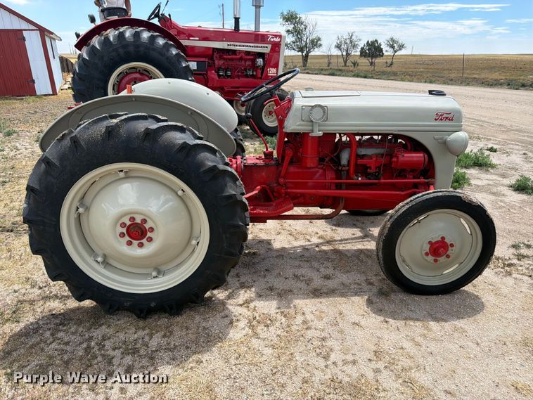 Ford Tractor - photo 4