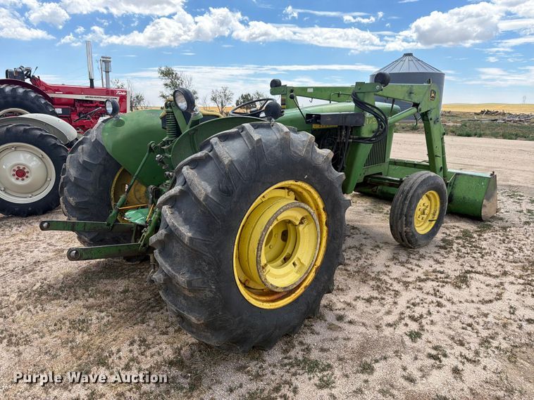 1970 John Deere 2020 Tractor - photo 5