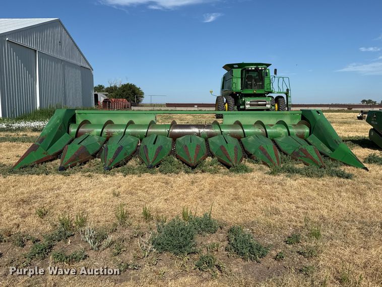 John Deere 853A All-Crop Head - photo 2