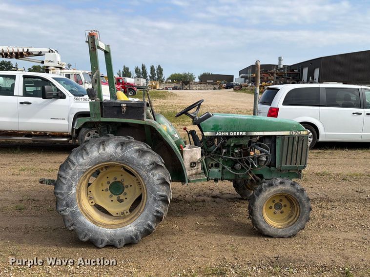 1993 John Deere 870 MFWD Tractor - photo 4