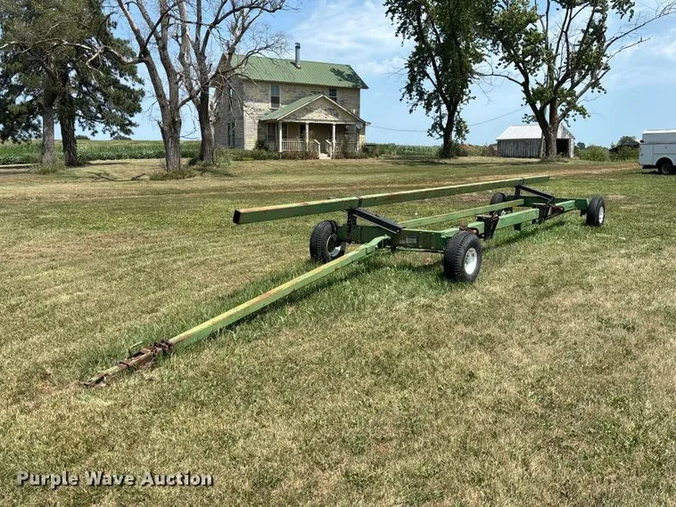 Unverferth HT30 Header Trailer