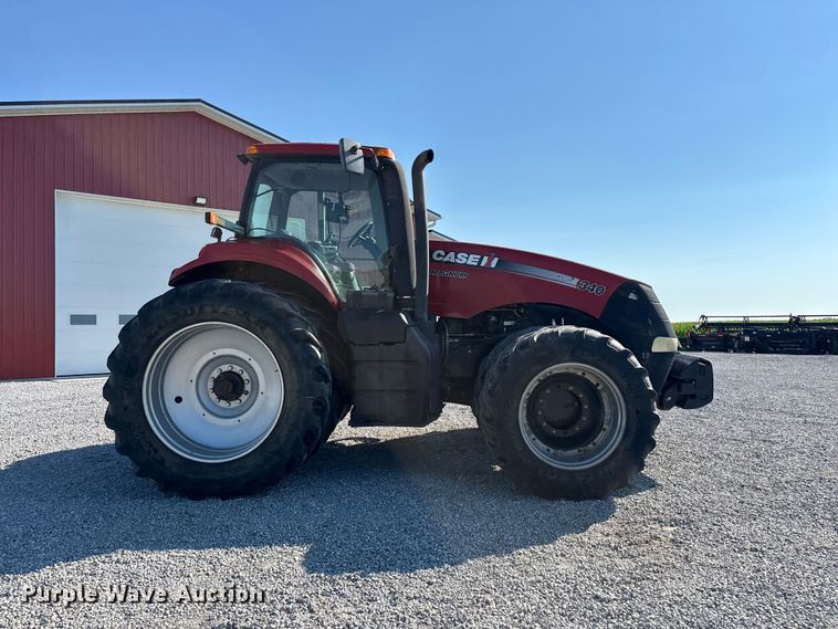 2011 Case IH 340 Magnum MFWD Tractor - photo 4