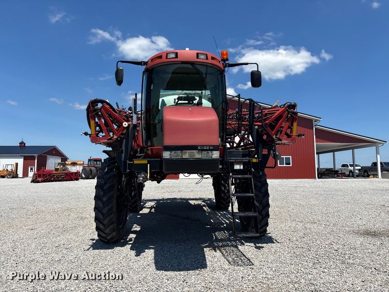 2011 Case IH 4420 Patriot Sprayer - photo 2