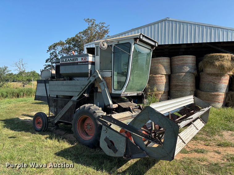 Allis-Chalmers Gleaner K2 Corn-Soybean Special Combine - photo 3