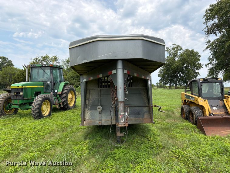 2008 Titan 1R7715 Livestock Trailer - photo 2