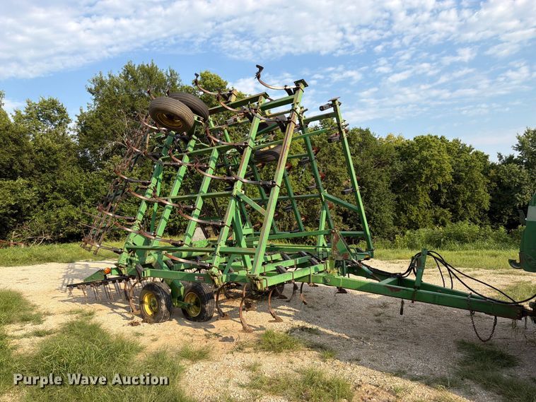 John Deere Field Cultivator - photo 3