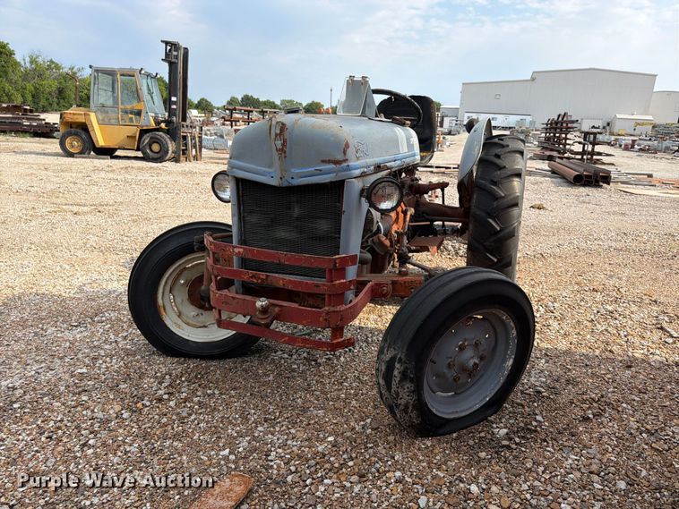 Ford Tractor - photo 2