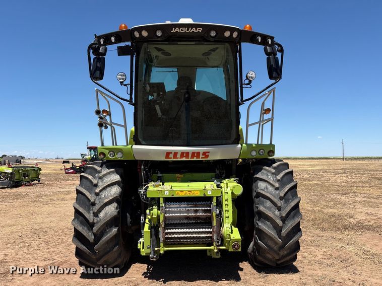 Claas Jaguar 990 Forage Harvester - photo 2