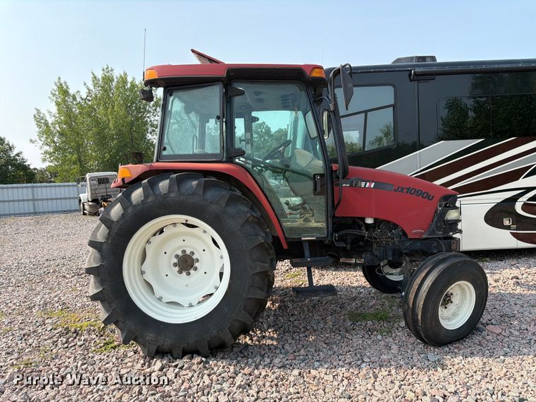 Case IH JX1090U Tractor - photo 4