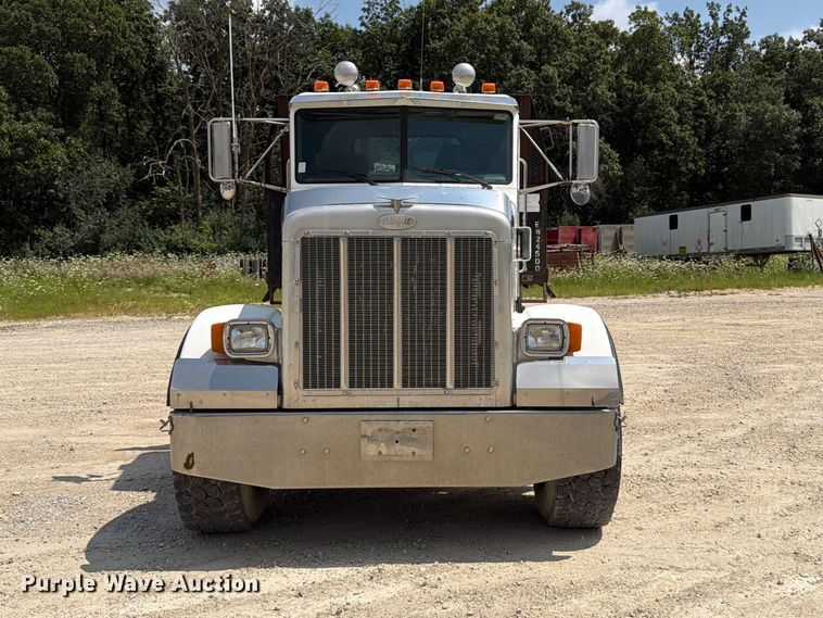 1998 Peterbilt 357 Rollback Truck - photo 2