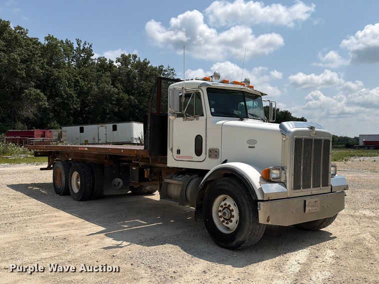 1998 Peterbilt 357 Rollback Truck - photo 3