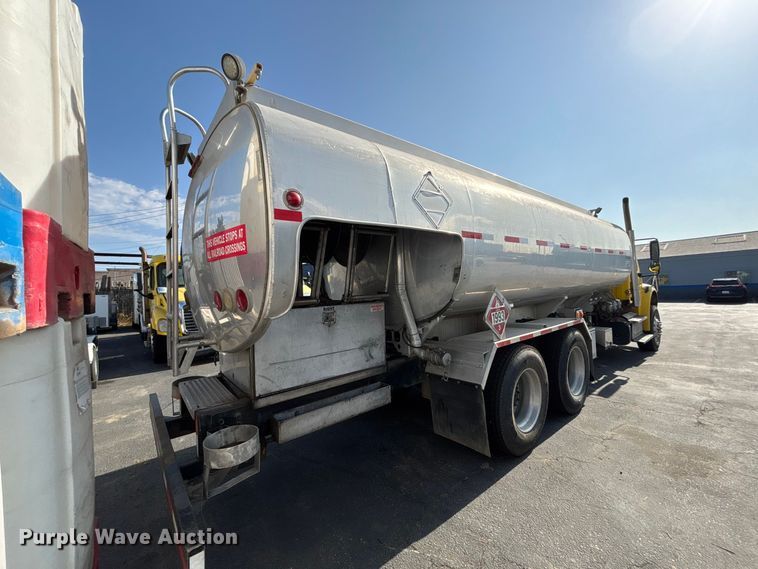 2014 Freightliner Business Class M2 Fuel Truck - photo 5