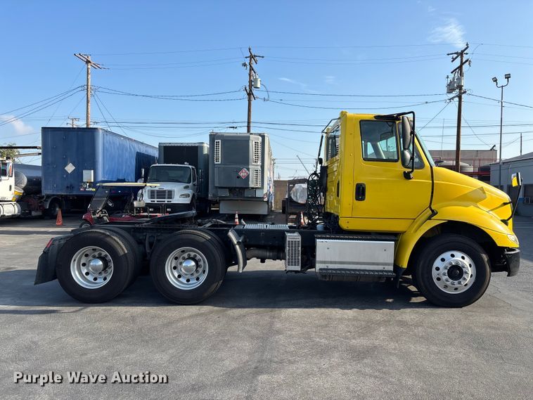 2016 International 8600 Semi Truck - photo 4