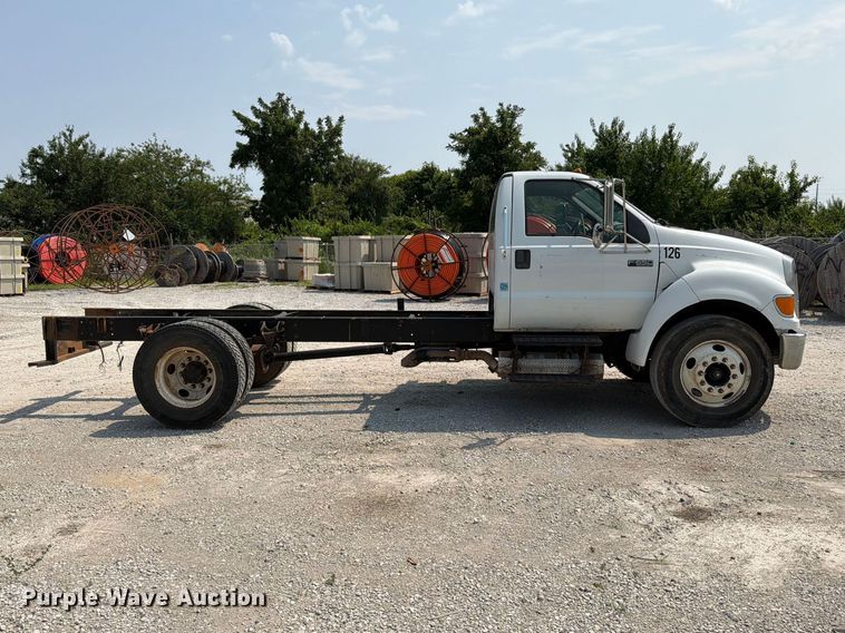 2008 Ford F650 Super Duty Truck Cab And Chassis - photo 4