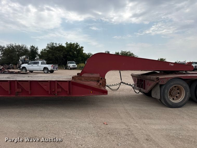 1983 Vulcan  Lowboy Oilfield Trailer - photo 3