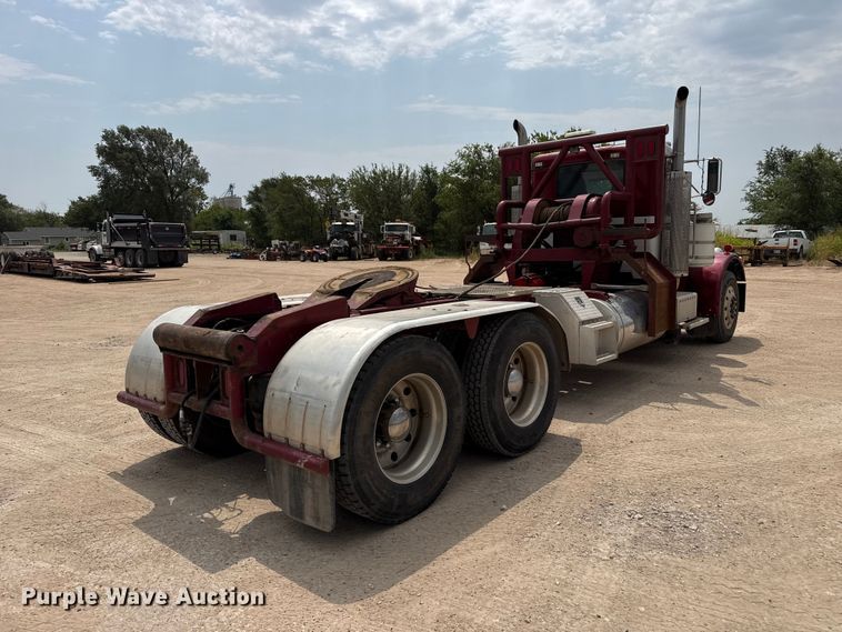 1982 Peterbilt 382 Semi Truck - photo 5