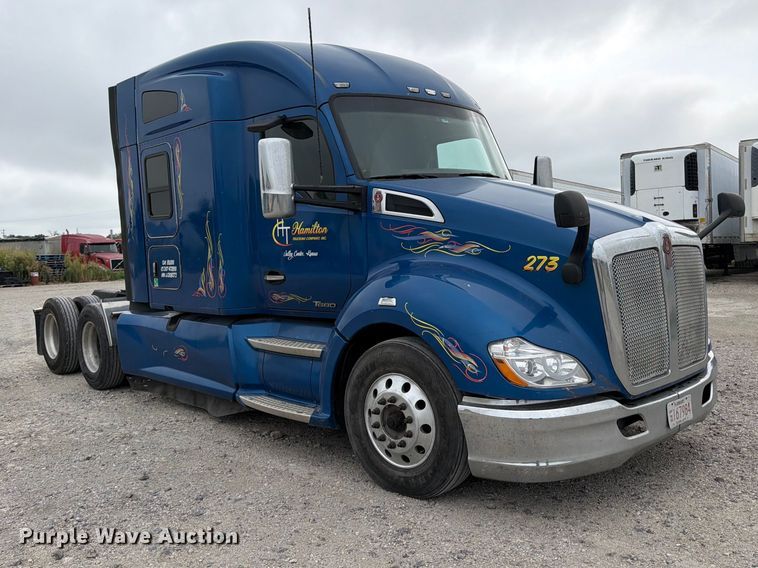 2018 Kenworth T680 Semi Truck - photo 3