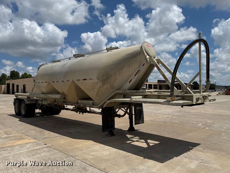 1999 Fruehauf  HAB-HT2-J1000X3 Pneumatic Dry Bulk Trailer - photo 3