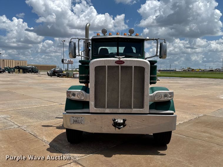 2016 Peterbilt 389 Semi Truck - photo 2